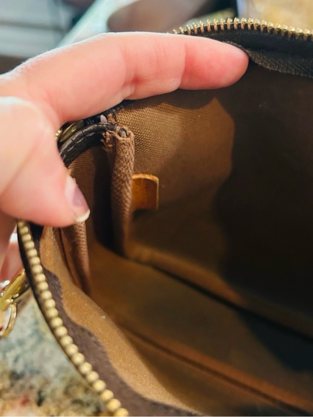 Authentic LV Monogram
Pochette - Picture 13 of 13